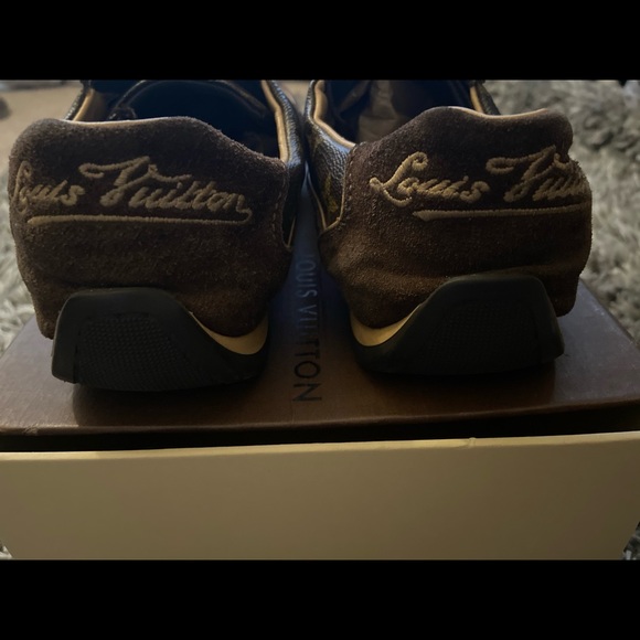 Louis Vuitton Sneakers - Picture 15 of 15